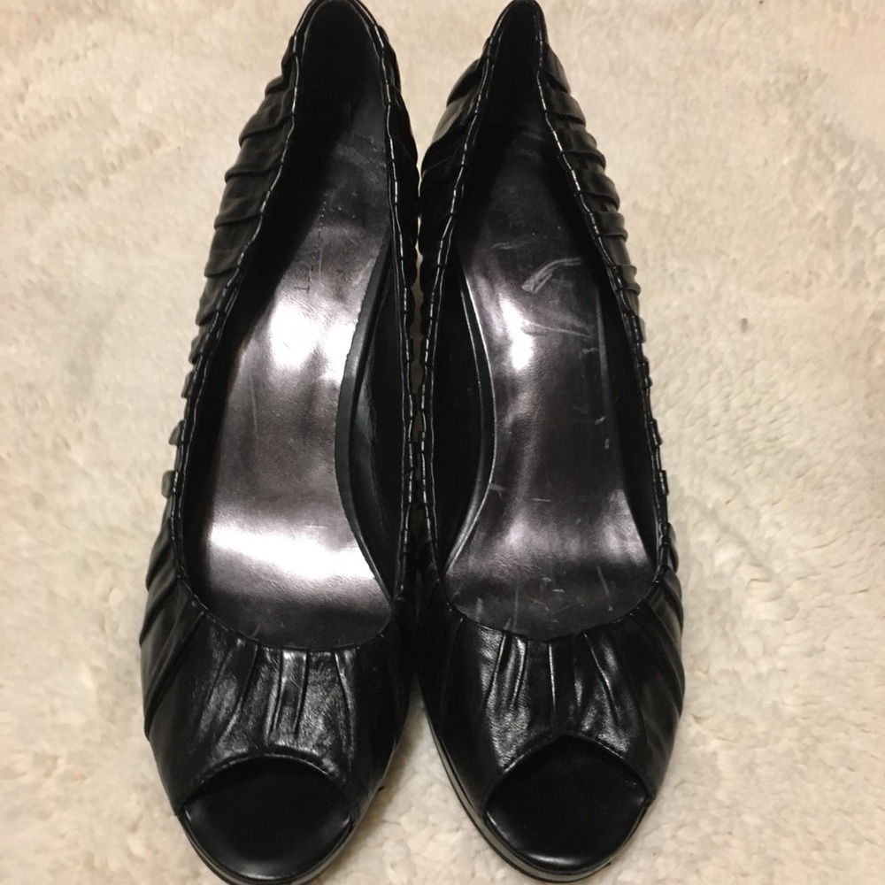 Nine West peep toe heels 9.5